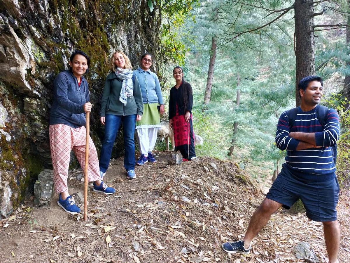 Neha Homestay Shimla Luaran gambar