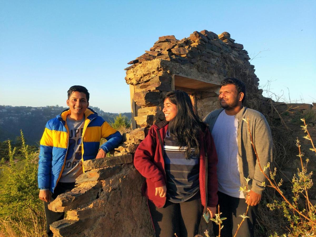 Neha Homestay Shimla Luaran gambar