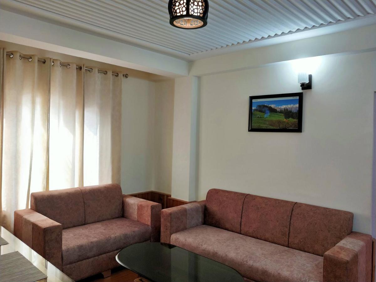 Neha Homestay Shimla Luaran gambar