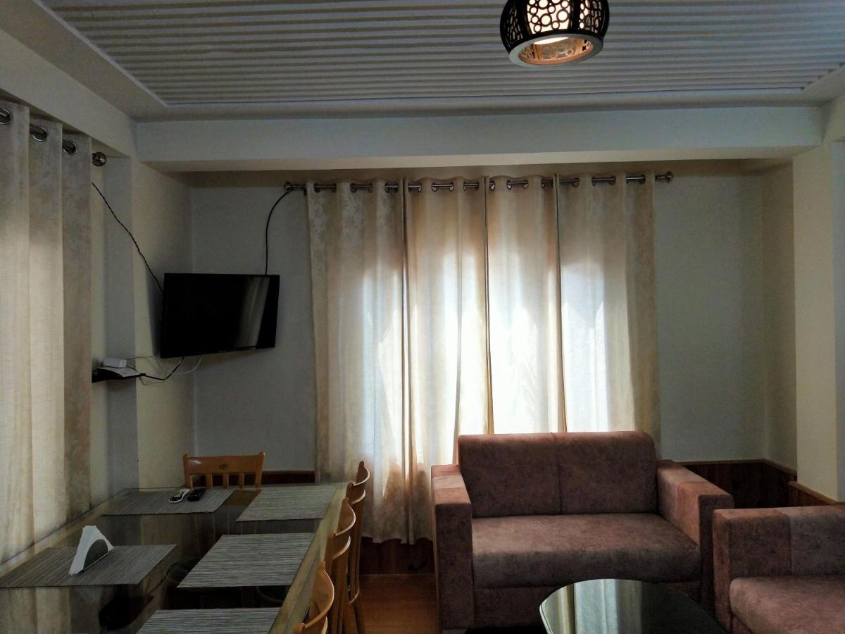 Neha Homestay Shimla Luaran gambar